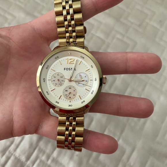 Fossil Women’s All Stainless Steel Gold Watch, 6” - Picture 3 of 8